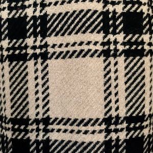 LOFT Skirts - Ann Taylor Loft Camel Black Plaid skirt Size 6 LOFT Skirts - Ann Taylor Loft Camel Black Plaid skirt Size 6